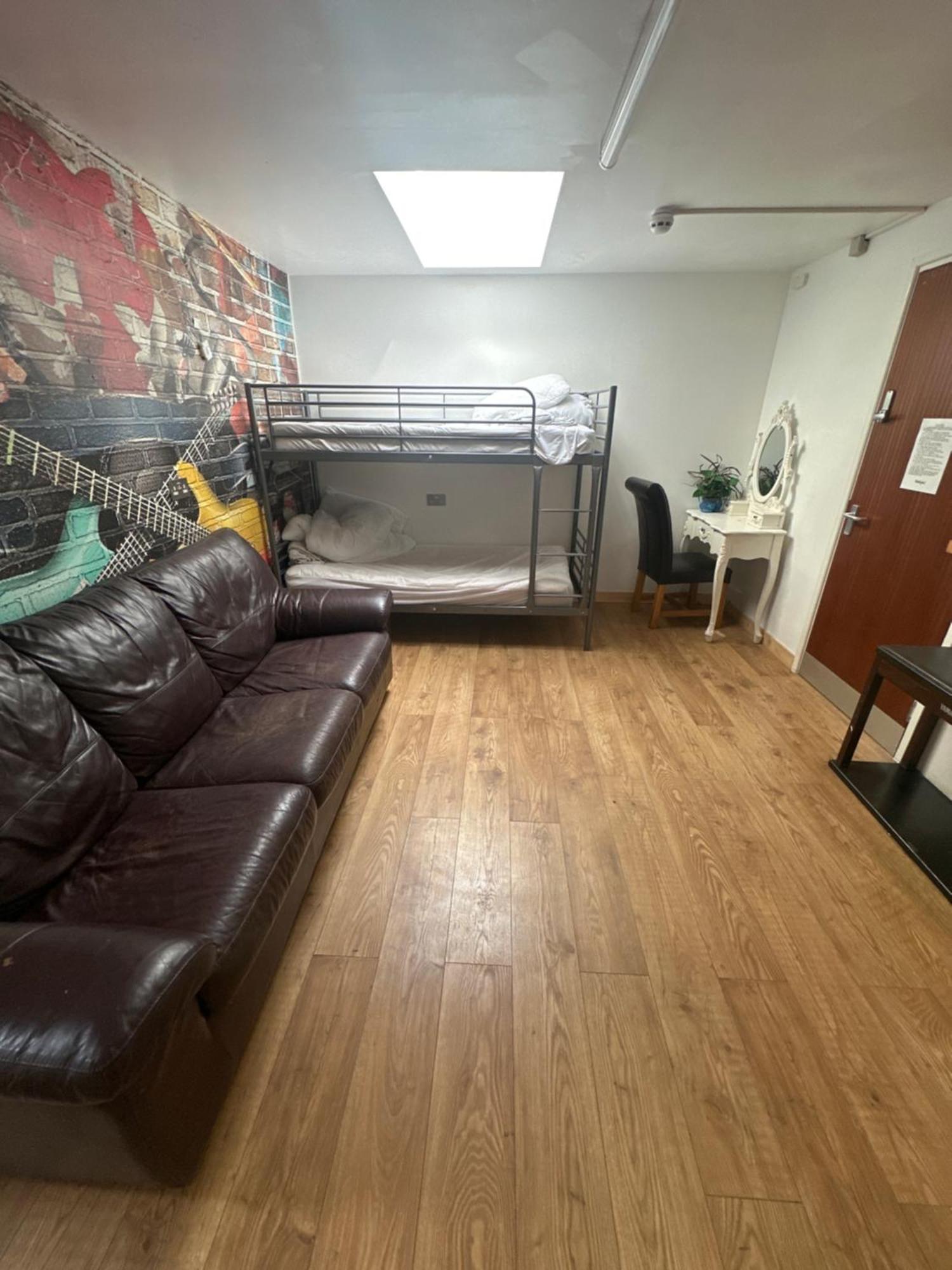 Barrs Court Beds Hotel Warmley Ngoại thất bức ảnh